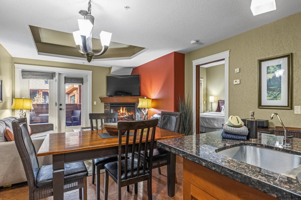 Sophisticated Mtn 2 Bedroom Pool Hot Tub Managed By Little Sister Getaways Canmore Exterior photo